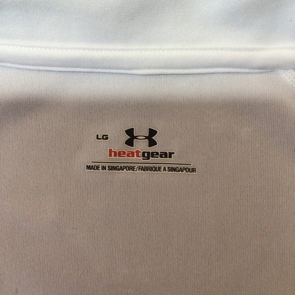 UNDER Armour Top - Picture 3 of 6